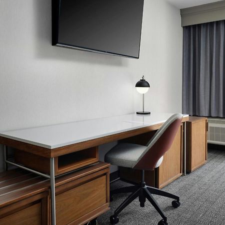 Отель Courtyard By Marriott Стоктон Экстерьер фото