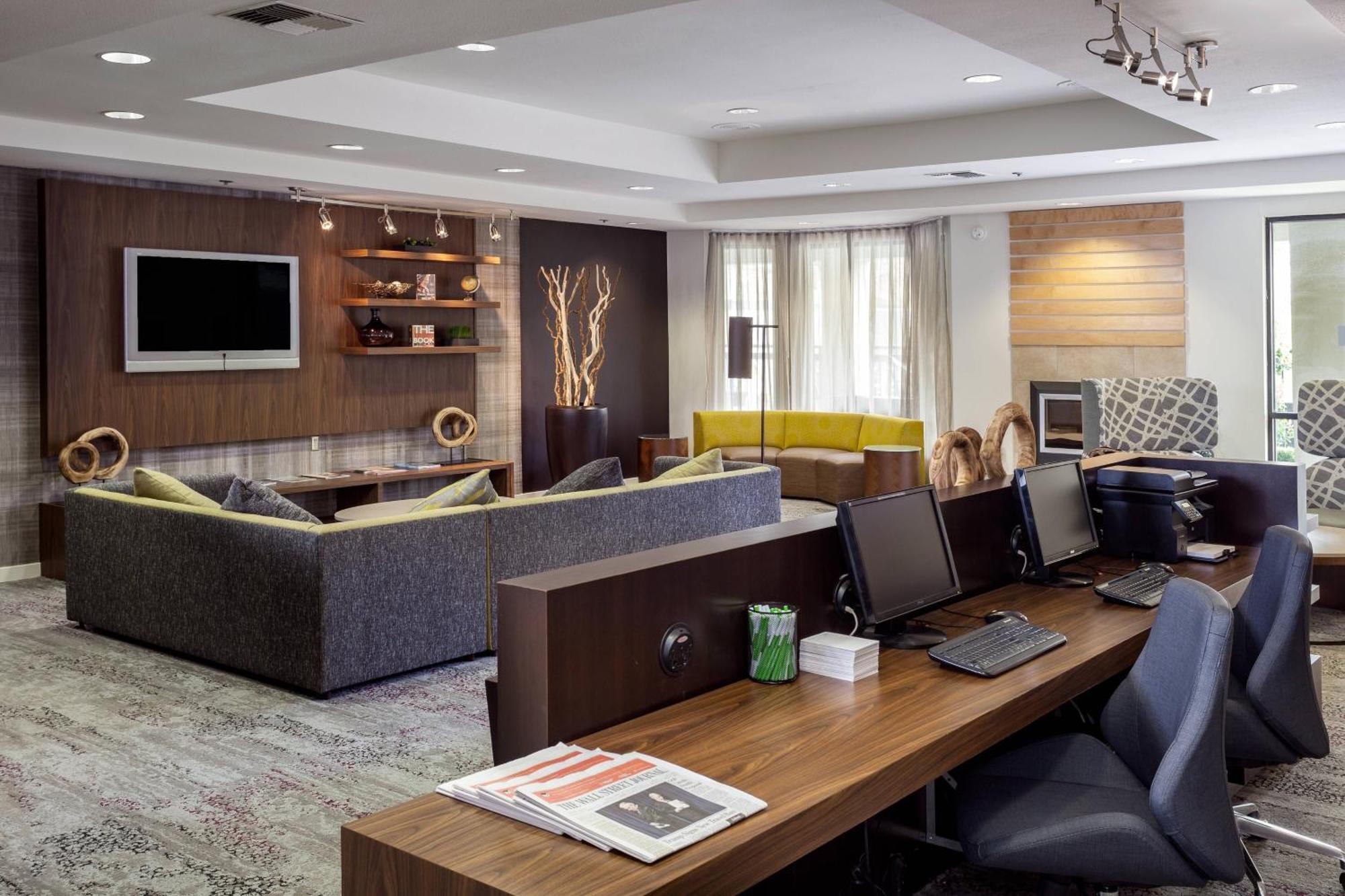 Отель Courtyard By Marriott Стоктон Экстерьер фото