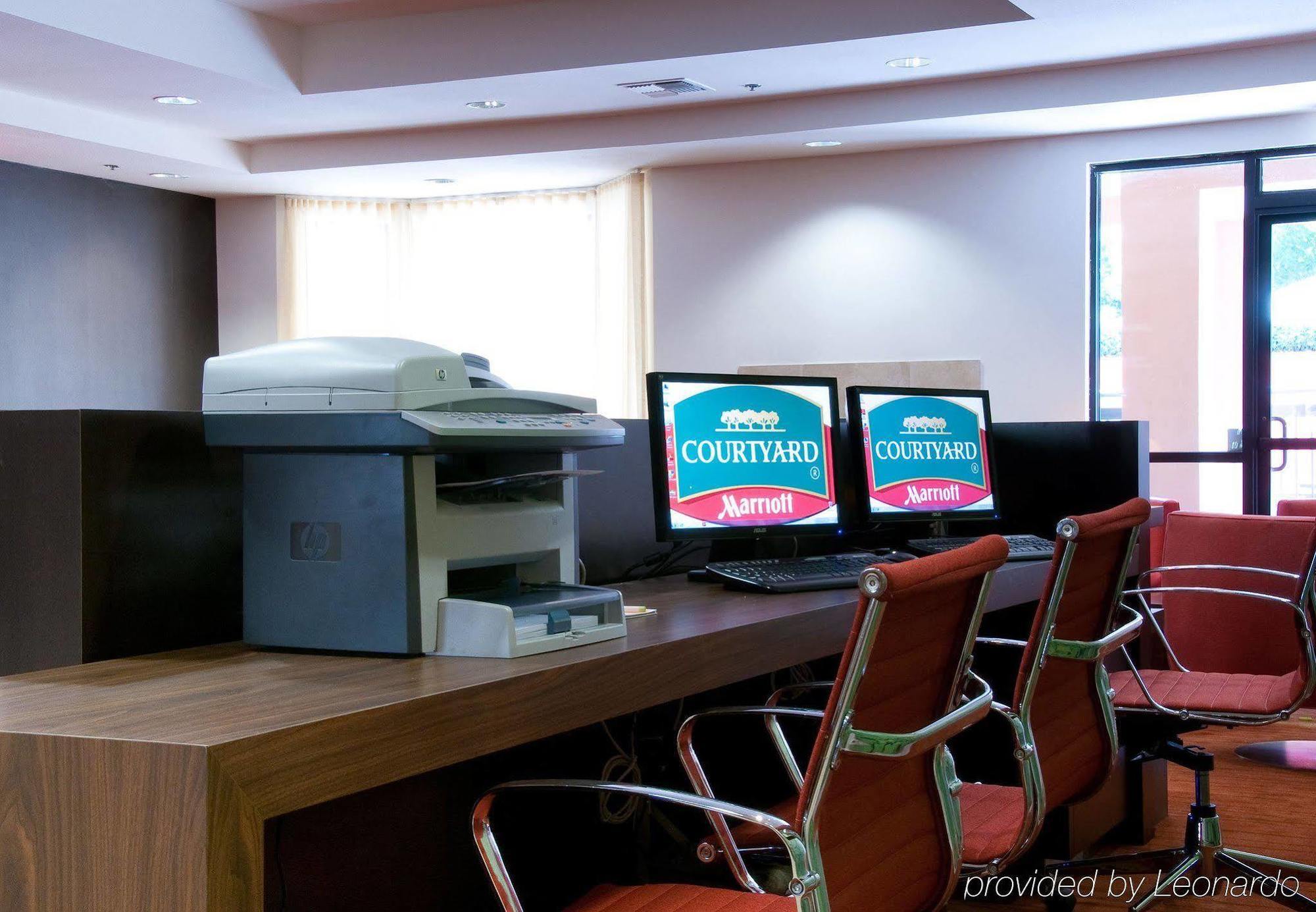 Отель Courtyard By Marriott Стоктон Экстерьер фото