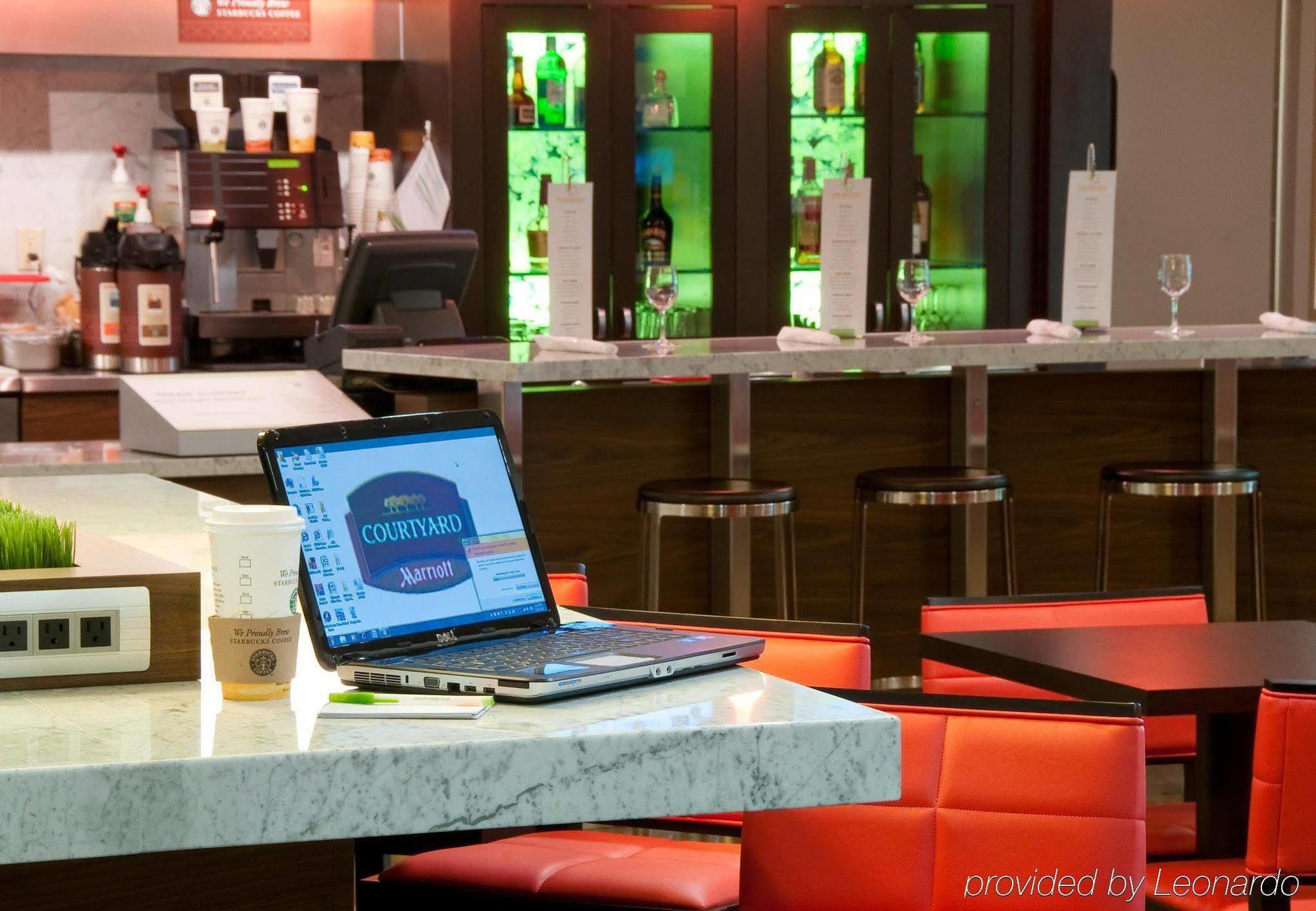 Отель Courtyard By Marriott Стоктон Экстерьер фото